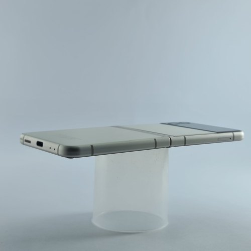 Смартфон Samsung Galaxy Z Flip 3 (F711B) 128Gb Cream (SM-F711BZEASEK) USED **