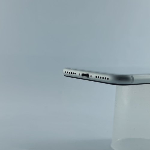 Смартфон Apple iPhone SE2 128GB White USED **