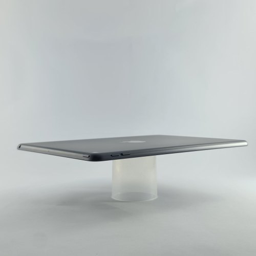 Планшет 10.2-inch iPad Wi-Fi 64GB - Silver, Model A2602 USED ** (MK2L3)