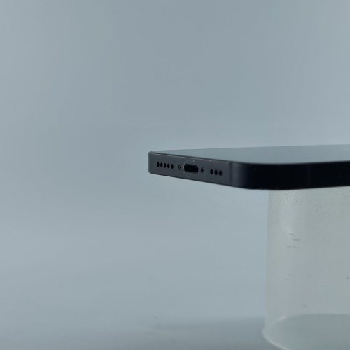 Смартфон Apple iPhone 12 64 GB Black USED **