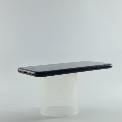 Смартфон Apple iPhone SE Gen.2 64 GB Black USED **