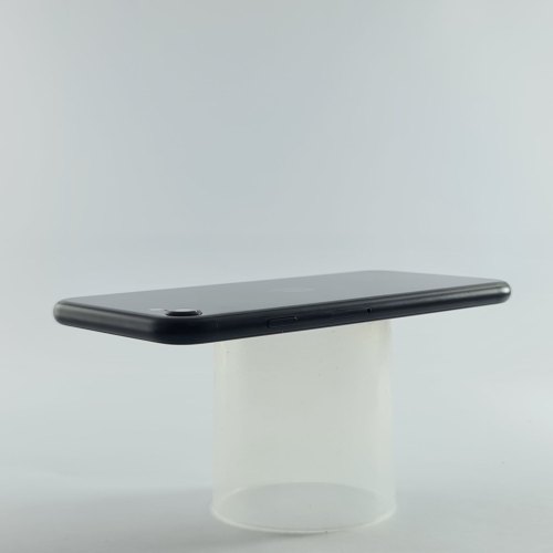 Смартфон Apple iPhone SE Gen.2 64 GB Black USED **