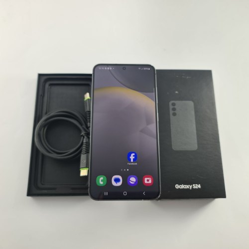 Смартфон Samsung Galaxy S24 256 GB Onyx Black USED **