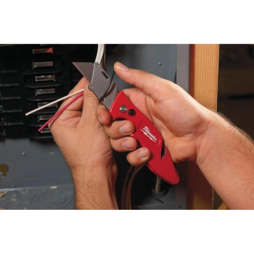 Ніж будівельний, трапецевидний Milwaukee Fastback, лезо 18мм, складаний, корпус комбінований (4932471357)