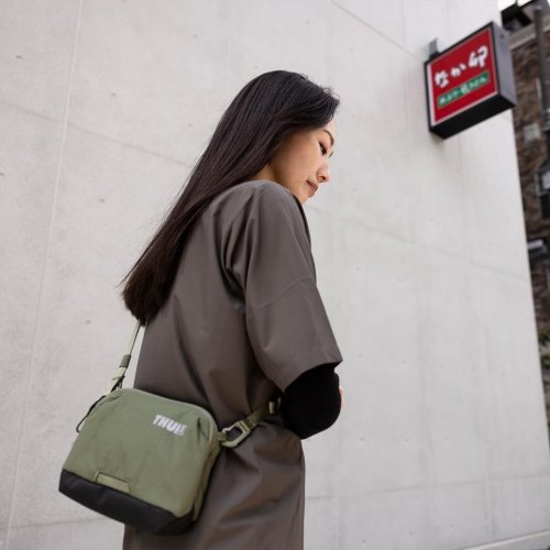 Сумка наплічна Thule Paramount Crossbody 2L PARACB-3102, Black (3205005)