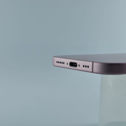 Смартфон iPhone 15 128GB Pink,Model A3090 USED **