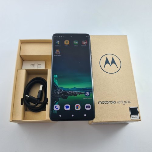 Смартфон Motorola Moto Edge 40 Neo (XT2307) 12/256Gb Black Beauty USED **