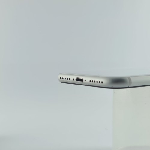 Смартфон iPhone SE 64GB White, Model A2296 USED **