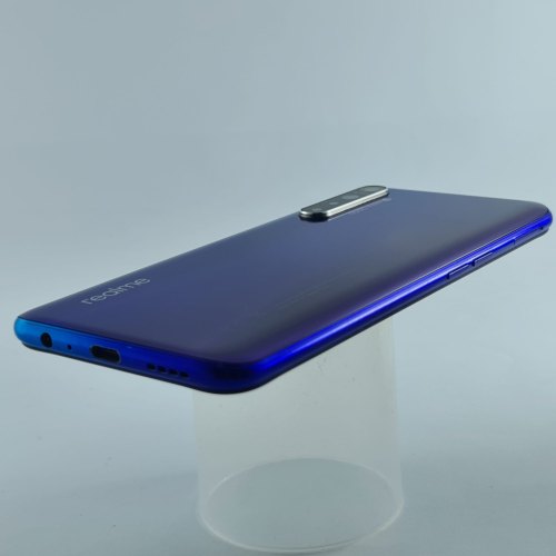 Смартфон realme XT 8/128Gb Blue Gradient USED **