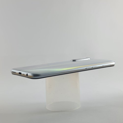 Смартфон realme 6 8/128Gb White USED **