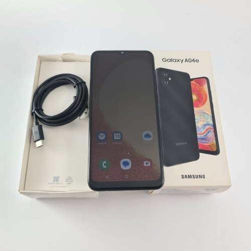 Смартфон Samsung Galaxy A04e (A042F) 64Gb Black (SM-A042FZKHSEK) USED **