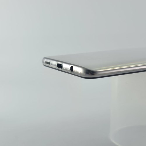 Смартфон Samsung Galaxy A51 64 GB White USED **