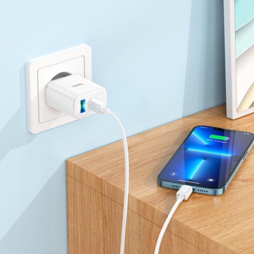 Мережевий зарядний пристрій Hoco C105A Stage, PD 20W, QC 3.0, кабель USB Type-C to Lightning, EU, White (6931474782939)