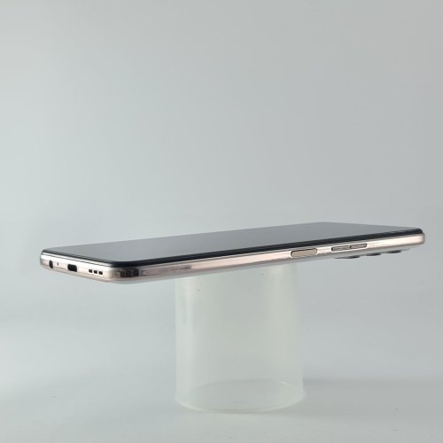 Смартфон Tecno Camon 18p (CH7n) 8/128Gb Ceramic White USED **