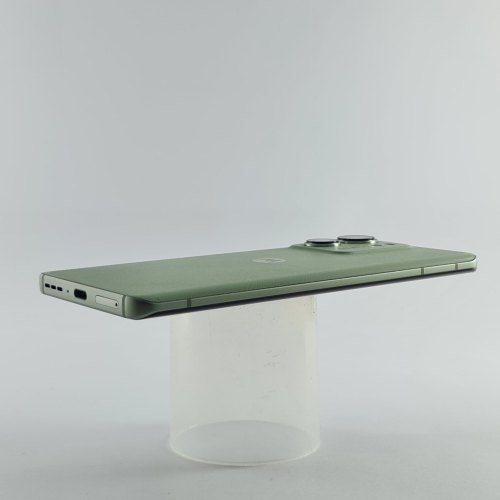 Смартфон Motorola Moto Edge 40 (XT2303) 8/256Gb Nebula Green USED **