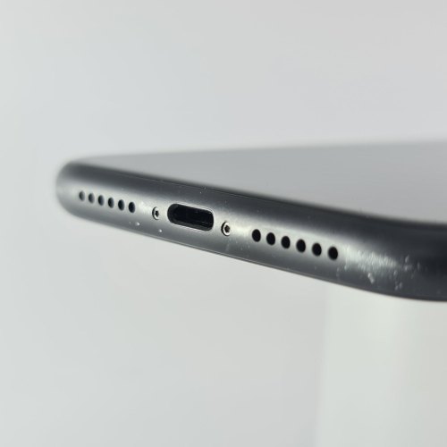 Смартфон Apple iPhone 11 64 GB Black USED **
