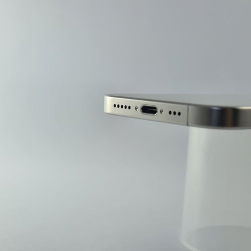 Смартфон Apple iPhone 15 Pro 256 GB White Titanium USED **