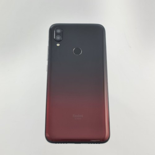 Смартфон Xiaomi Redmi 7 32 GB Lunar Red USED **