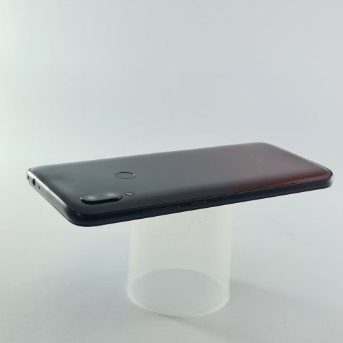 Смартфон Xiaomi Redmi 7 32 GB Lunar Red USED **