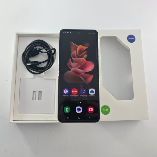 Смартфон Samsung Galaxy Flip 3 128 GB Cream White USED **