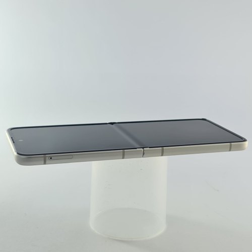 Смартфон Samsung Galaxy Flip 3 128 GB Cream White USED **