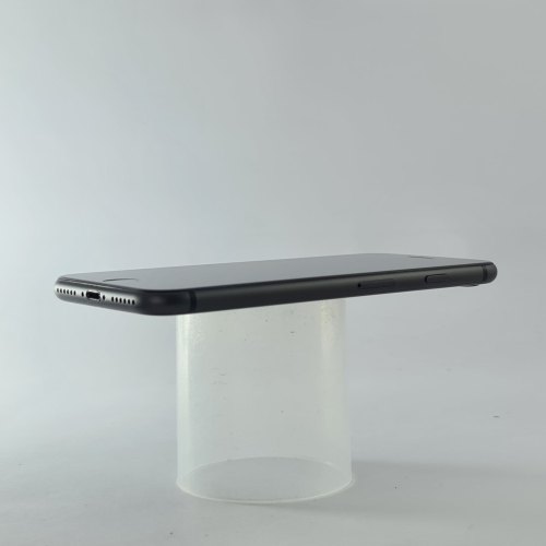 Смартфон Apple iPhone SE Gen.2 64 GB Black USED **