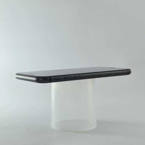 Смартфон Apple iPhone SE Gen.2 64 GB Black USED **