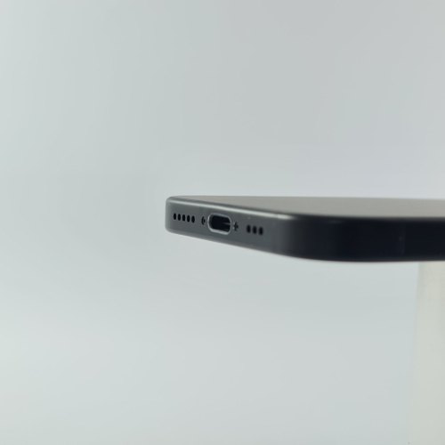 Смартфон Apple iPhone 15 eSIM 512 GB Black USED **