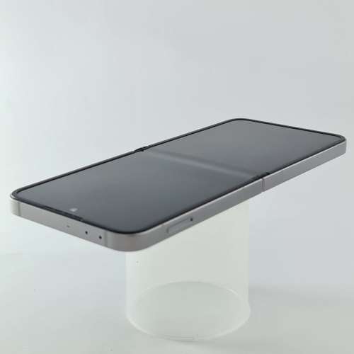 Смартфон Samsung Galaxy Z Flip 6 256 GB Silver Shadow USED **
