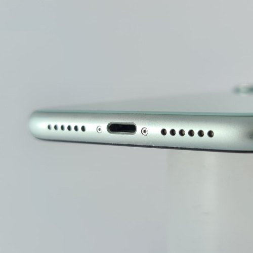 Смартфон Apple iPhone 11 64 GB Green USED **