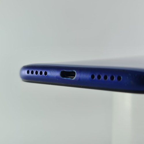 Смартфон Xiaomi Redmi 7 32 GB Comet Blue USED **