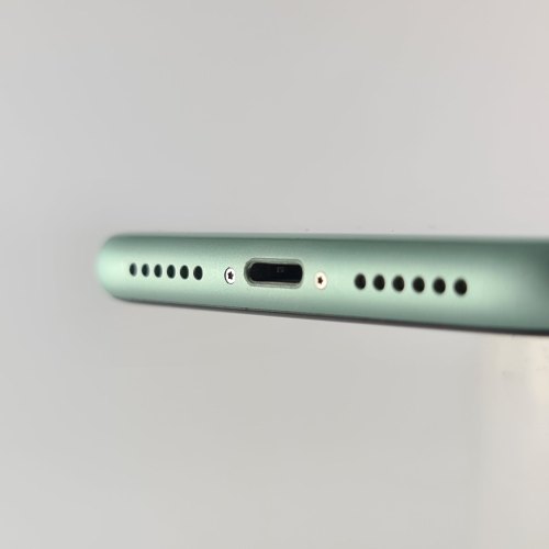 Смартфон Apple iPhone 11 64 GB Green USED **