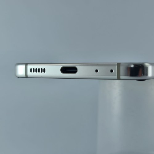 Смартфон Samsung Galaxy Z Flip 5 512 GB Beige USED **