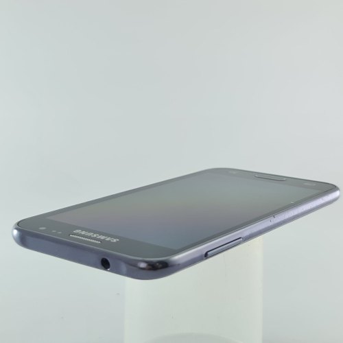 Смартфон Samsung Galaxy J2 8 GB Black USED **