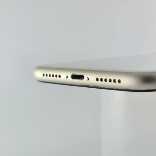 Смартфон Apple iPhone 11 128 GB White USED **