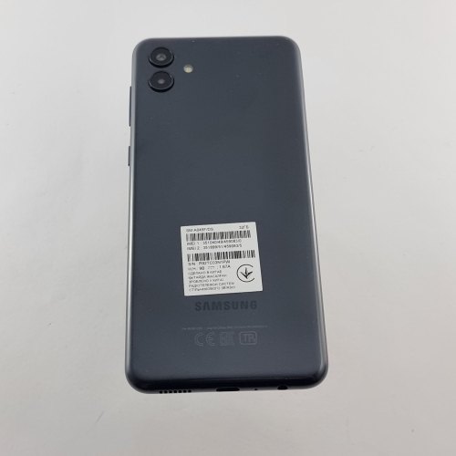 Смартфон Samsung Galaxy A04 32 GB Black USED **