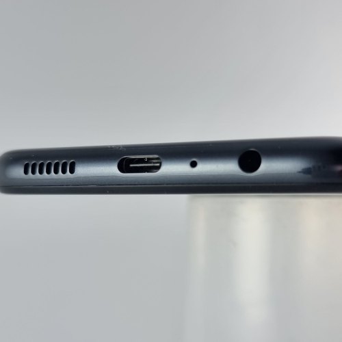 Смартфон Samsung Galaxy A04 32 GB Black USED **