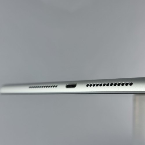 Планшет iPad 10.2 (9 Gen), 64 GB, Wi-Fi, Silver USED ** (2CMK2L300511)