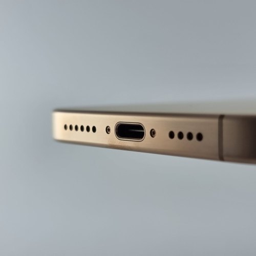 Смартфон Apple iPhone 16 Pro Max  512 GB Desert Titanium USED **