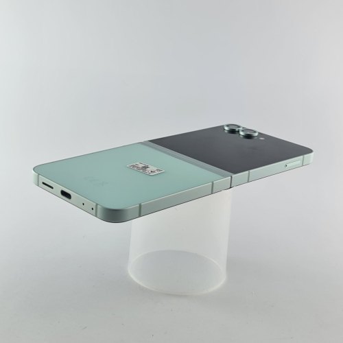 Смартфон Samsung Galaxy Z Flip 6 256 GB Mint USED **