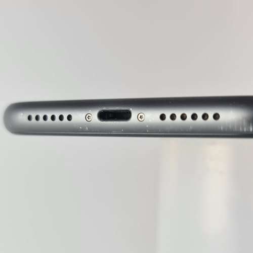 Смартфон Apple iPhone 11 128 GB Black USED **