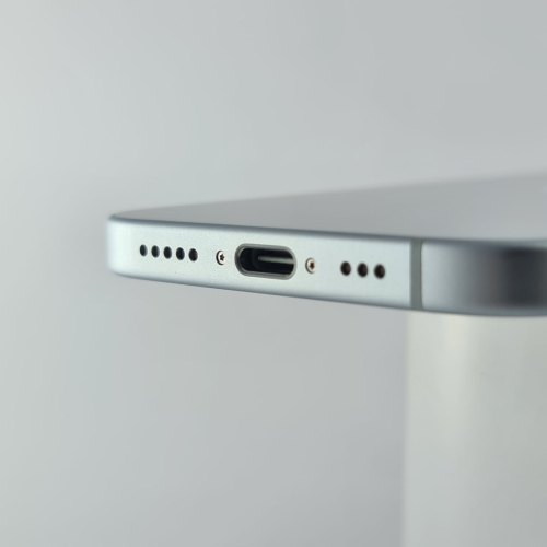 Смартфон Apple iPhone 15 128 GB Blue USED **