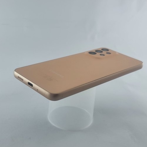Смартфон Samsung Galaxy A33 128 GB Orange USED **