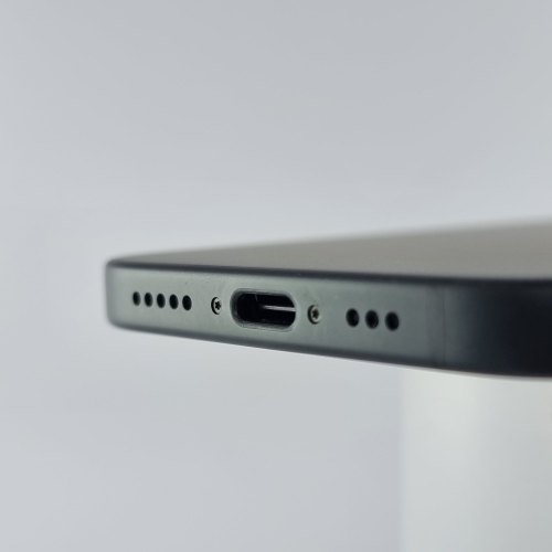 Смартфон Apple iPhone 15 128 GB Black USED **