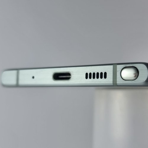 Смартфон Samsung Galaxy Note 20 256 GB Mystic Green USED **