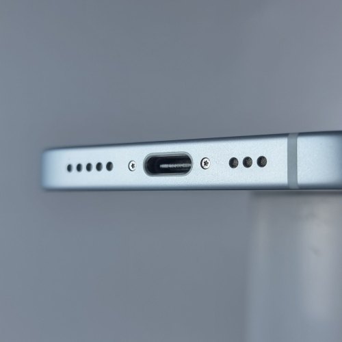 Смартфон Apple iPhone 15 128 GB Blue USED **