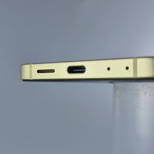 Смартфон Samsung Galaxy Z Flip 6 512 GB Yellow USED **