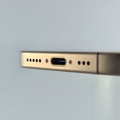 Смартфон Apple iPhone 16 Pro 256 GB Desert Titanium USED **