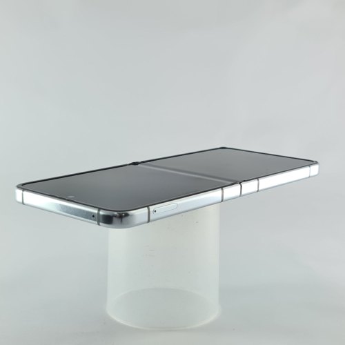 Смартфон Samsung Galaxy Z Flip 5 512 GB Light Green USED **