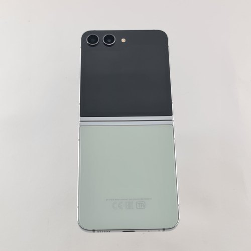 Смартфон Samsung Galaxy Z Flip 5 512 GB Light Green USED **